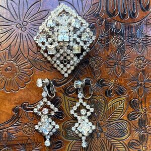 Vintage Brooch & Earrings Clear Rhinestone Diamond Shape Snowflake